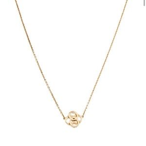 India hicks legacy letter O